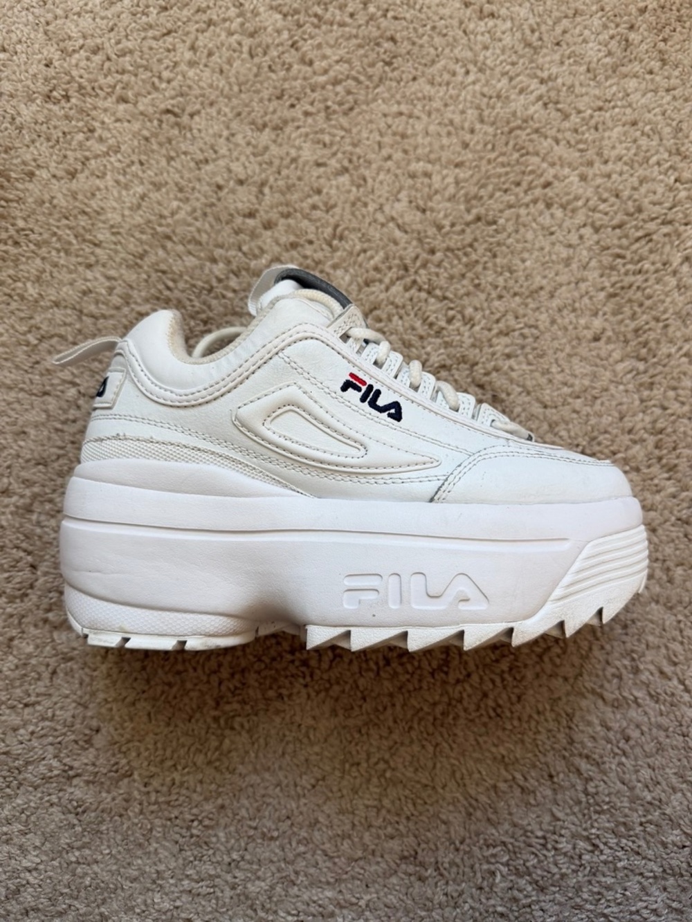 FILA Disruptor II Wedge Womens Size 6 White Chunky Platform Sneakers 5FM00704-12